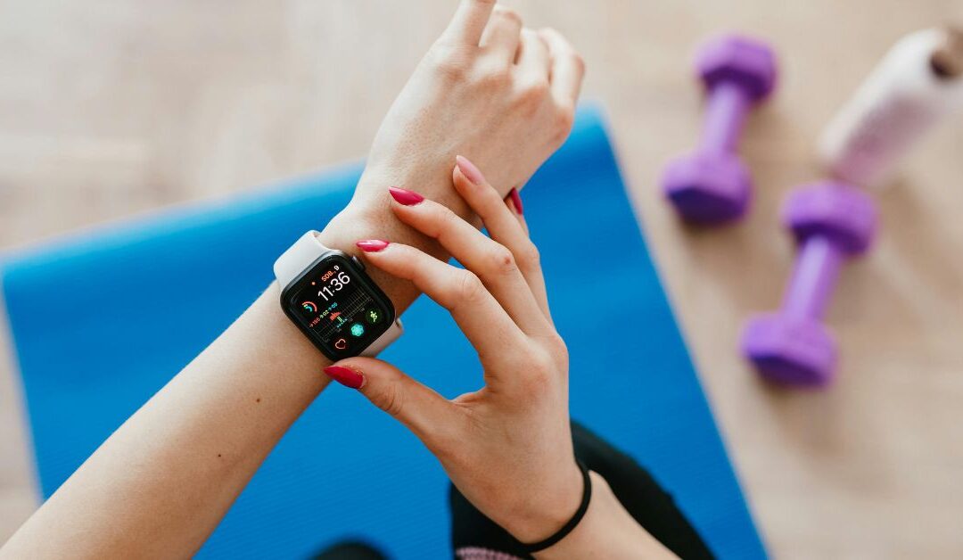 Why Every Fun-Fitness Seeker Needs Fitness Tracking Devices to Stay Active and Engaged